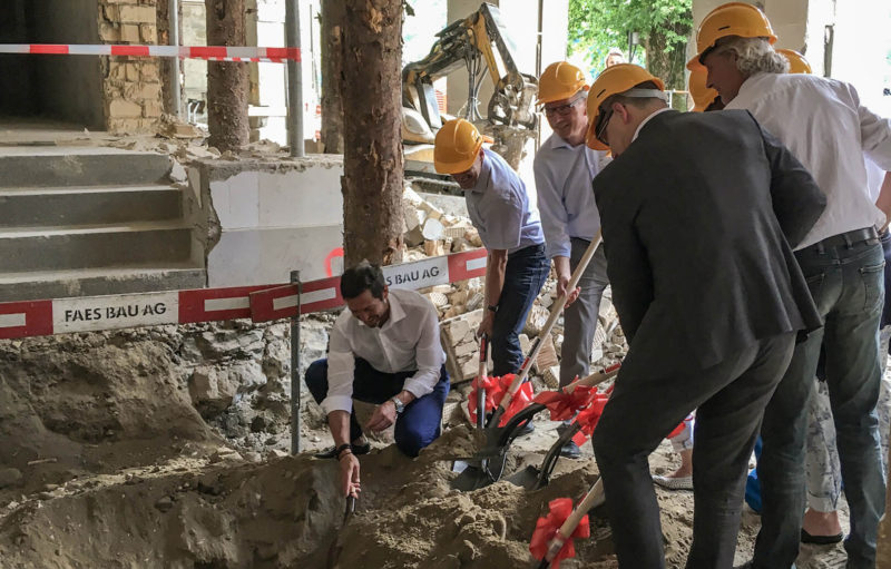 Schloss_Stiftung_Spatenstich_2250x1160px