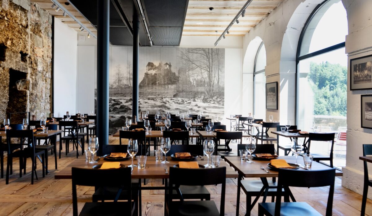 JH_Burgdorf_Statisten_Restaurant_47_lauragargiulo.Web 2